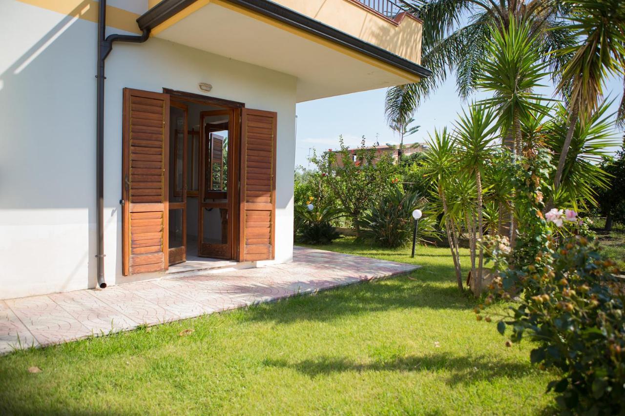 Appartamenti Giusi con giardino o veranda Madonna della Catena Esterno foto